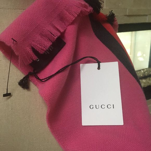 Gucci Wool/Cashmere Scarf - Picture 15 of 16